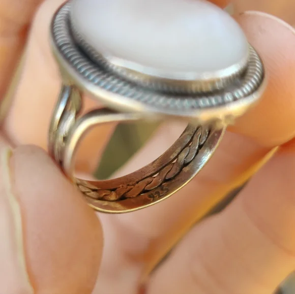 Vintage Sterling Silver Mother Of Pearl Ring - Picture 4 of 6